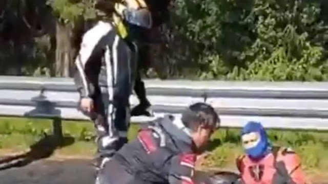 Video; Creyeron que eran de hule; iban jugando carreritas en motos a 250 km/h y se mataron 7 en autopista