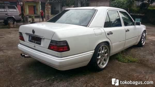 Mercedes Benz 220e Boxer W124 Brabus M t Putih Terawat 