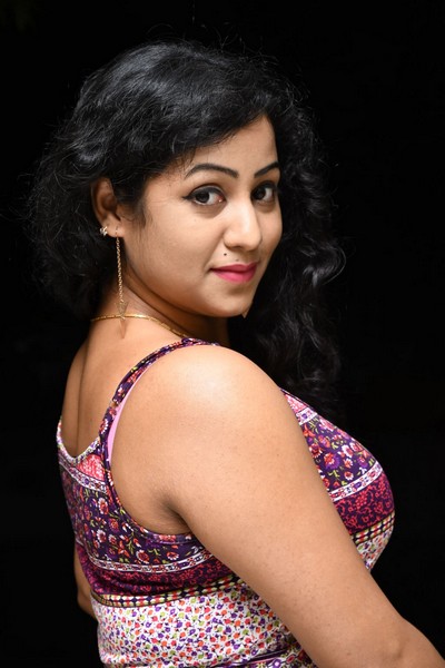 Deepu Naidu latest hot armpits pics in sleeveless dress