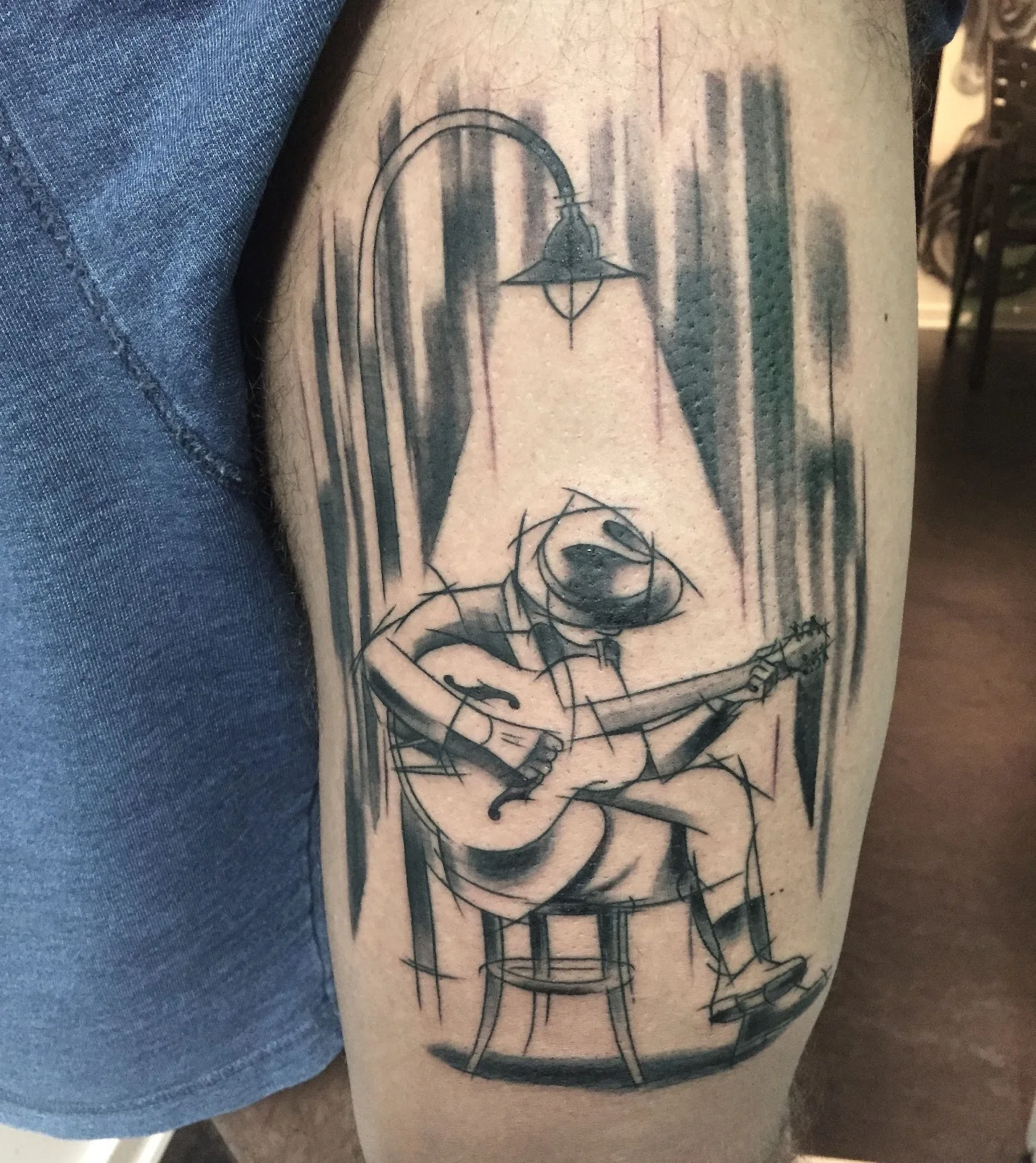 Vemos la foto de un tatuaje musical