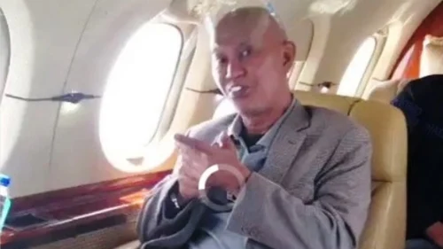 Santai Merokok di Pesawat, Video Anggota DPR dari PDIP Ramai Dibahas di Medsos