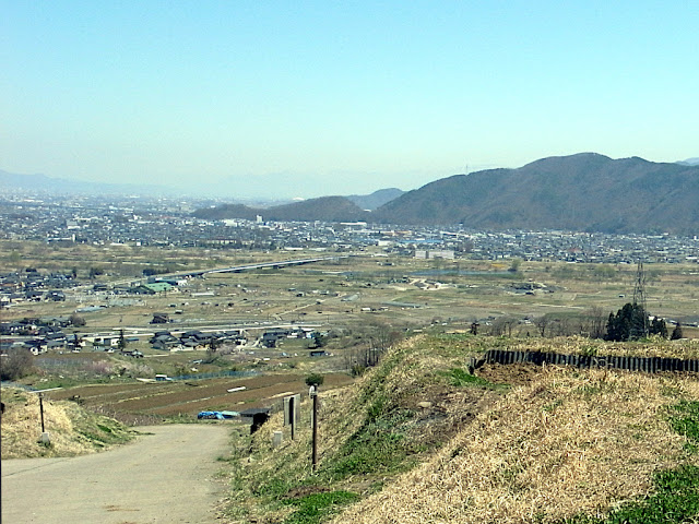 姨捨から市内を眺める