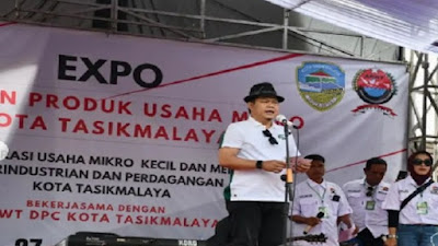 Wakil Ketua DPRD Jabar Oleh Soleh Apresiasi Gelaran Expo Pameran Produk Usaha Mikro