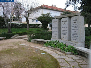 MONUMENTS & STATUES / Jardim Garcia D´Orta, Castelo de Vide, Portugal