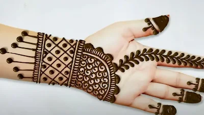 (4) Simple Mehndi Designs Front Hand
