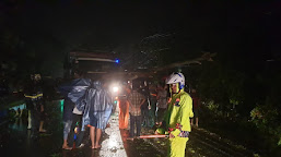 Pohon Tumbang Melintang di Jalan, Berkat Sinergitas Polisi Bersama Warga Sudah Teratasi dan Normal Kembali