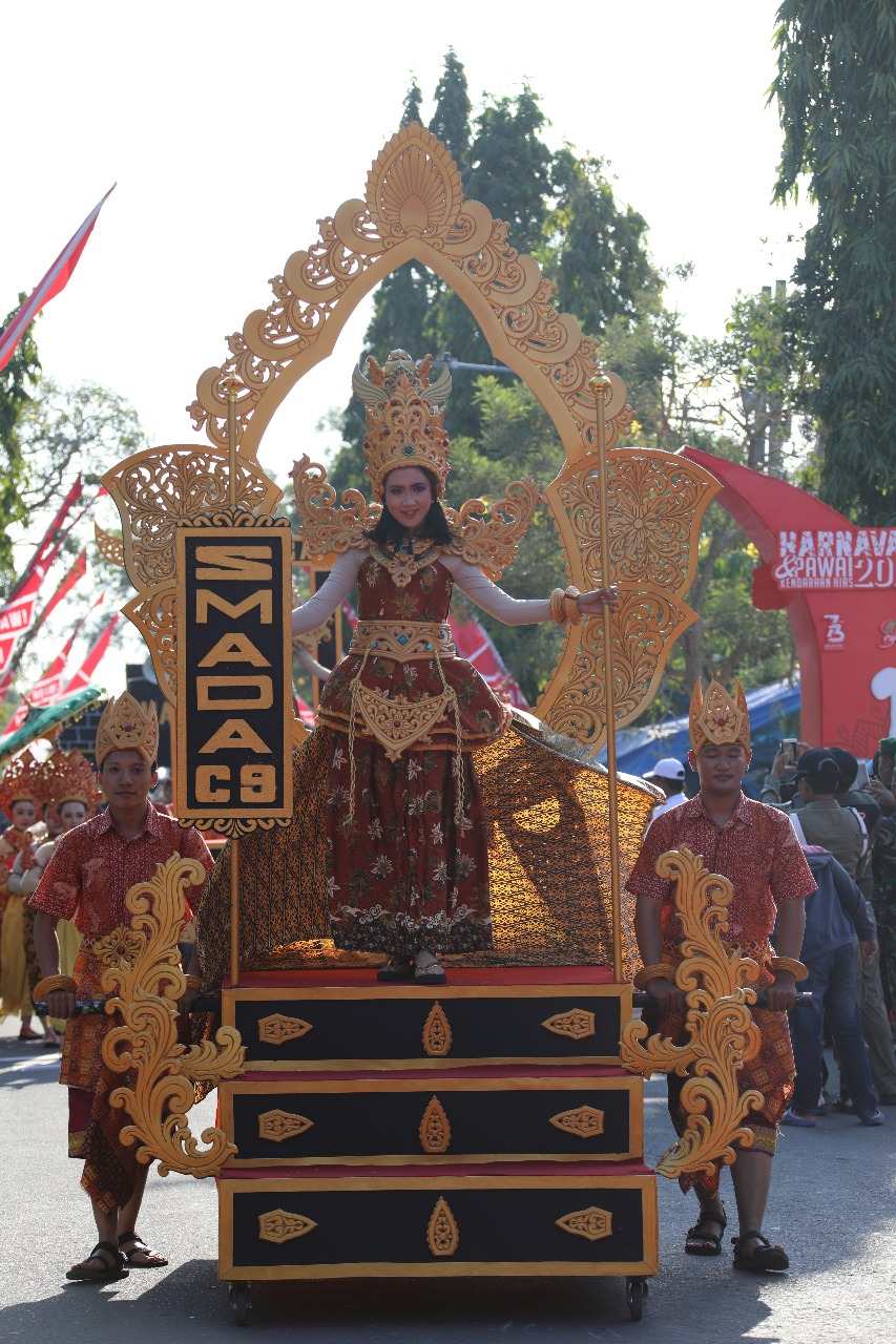 Karnaval Budaya Smada Ngawi Pukau Ribuan Warga 