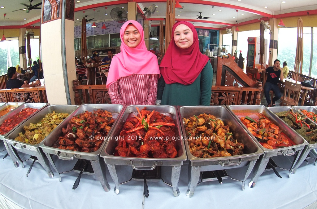 RESTORAN DAN CATERING MASAKAN KAMPUNG DI UMMIZA CAFE 