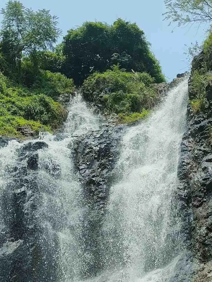 Sarisua Waterfall