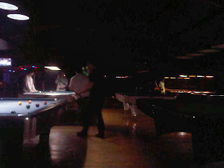 Suasana Temaram di B-One Billiard