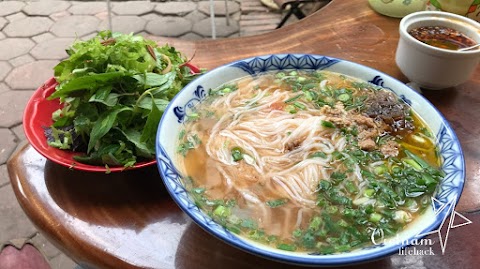 Vietnamese street food - Top 5 noodle soups must try when traveling to Hanoi