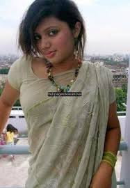 Top 20 hot bhabhi photos with her age, height, weight, bra size and full body measurements