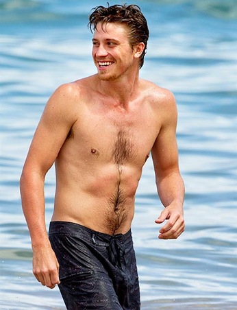 garrett-hedlund-435