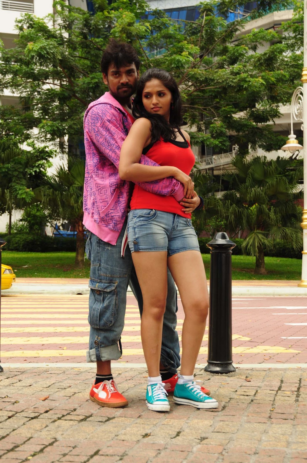 Pandi+Oli+Perukki+Nilayam+Movie+Stills+Photos+(6).jpg