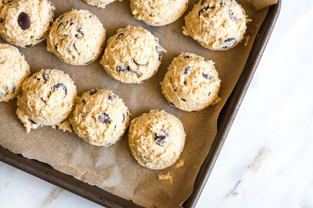 chocolate chip cookies