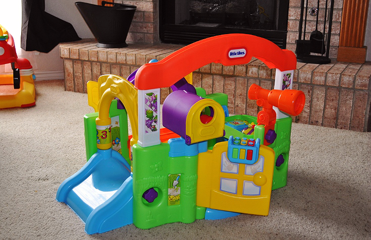 Help your child develop important motor skills- Simulate and Grow with the Little TikesActivity Garden for Ages 6 months- 3 years. #sponsored 