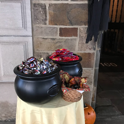 trick or treat, candy,Halloween, halloween decorations, spider, graveyard, skeleton, day of the dead, pumpkins, Upper East Side, New York City, blah to TADA