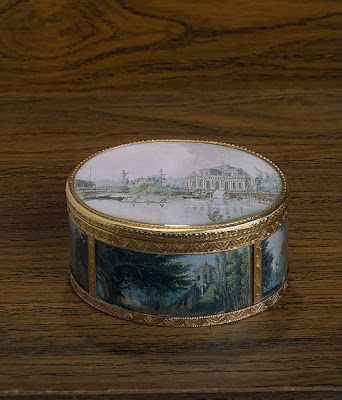 antique snuff box