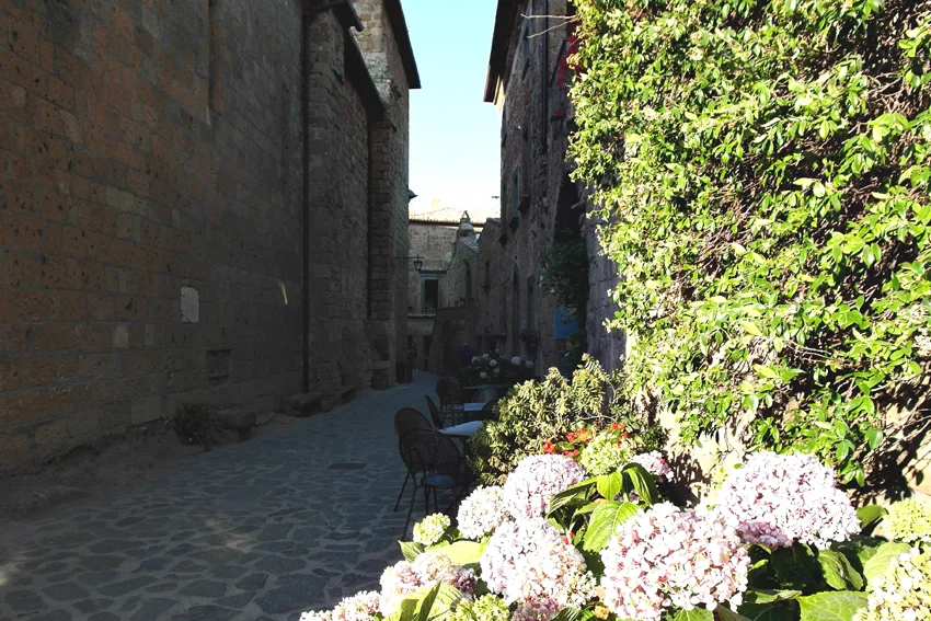 Civita di Bagnoregio, lacjum, la città che muore,umierające miasteczko, miasteczko na tufie