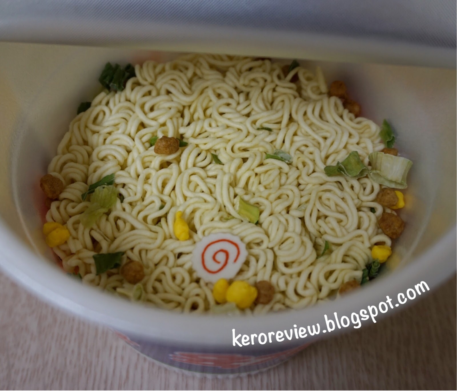รีวิว นงชิม ยุกเกจัง บะหมี่ถ้วยรสเนื้อเผ็ด (CR) Review Nongshim Yukejang Instant Noodles Bowl.
