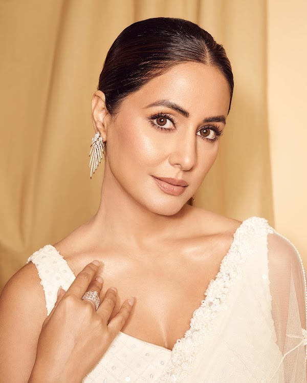 hina khan white saree hot tv actress