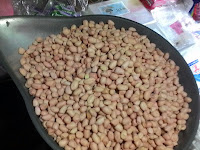 Kacang Tanah Super dijual di Warung Pak Siri , Stand dalam Pasar Kalisat