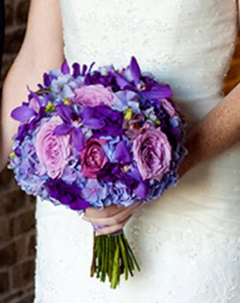 Elegant purple bridal bouquet
