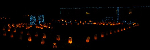 luminarias with blue