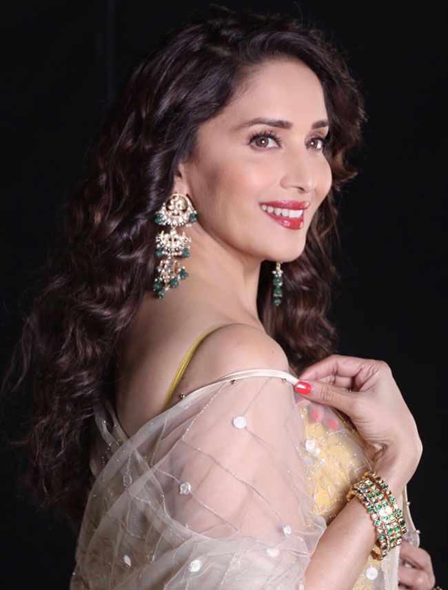 Actress Gallery: Madhuri Dixit Latest Gallery Pictures