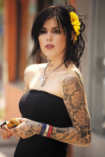 Kat Von D tattooing