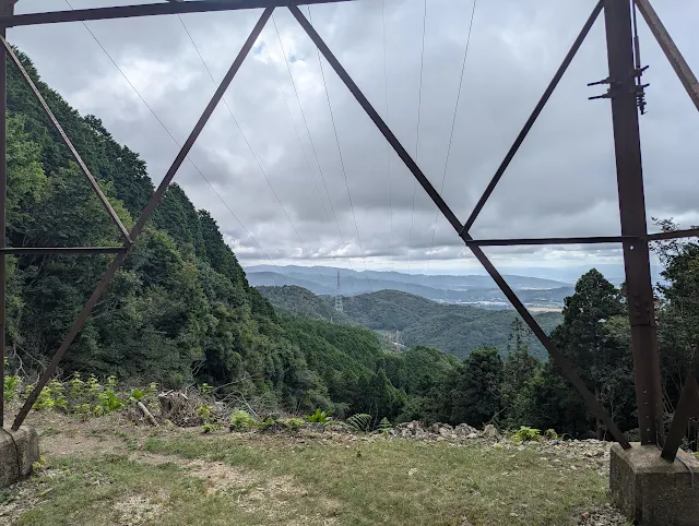 鉄塔から茨木市を望む