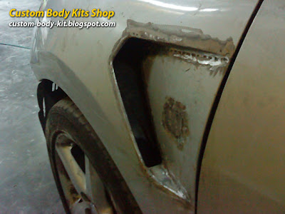 Toyota Caldina Body Kit in progress - side fender vent and side signal light