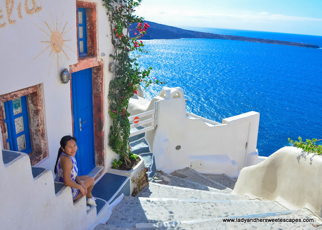 Sisterhood of the traveling pants in Santorini