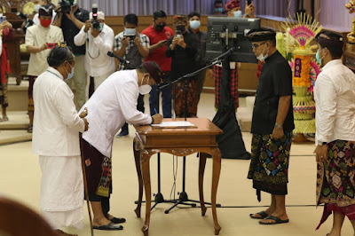  Suryadana Dilantik Menjadi Anggota DPRD Bali