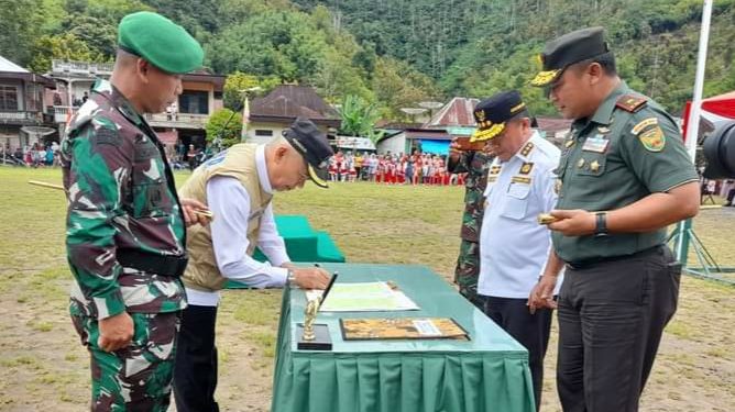 Bupati Adirozal Dampingi Gubernur Al Haris Menutup TMMD Ke-114 di Kerinci