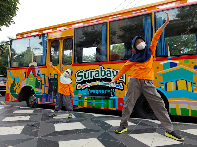 Berkeliling Surabaya dengan Bus SSCT