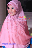 contoh model jilbab pesta merk saqina