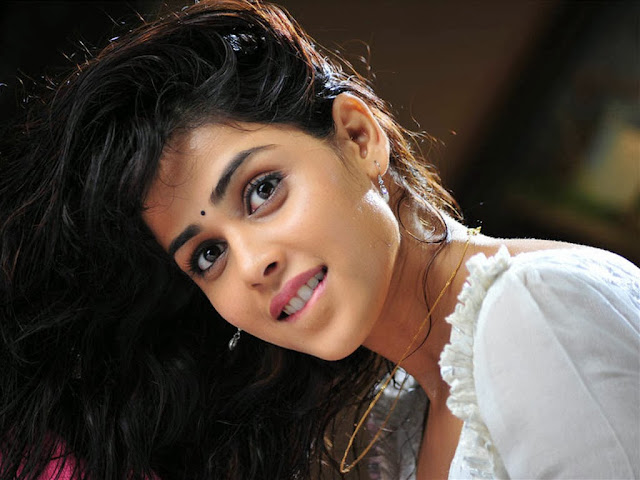 Genelia D Souza Wallpapers Free Download