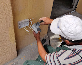 Wiring up some plugs