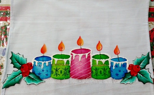 pintura em tecido barrado de velas de natal em pano de prato