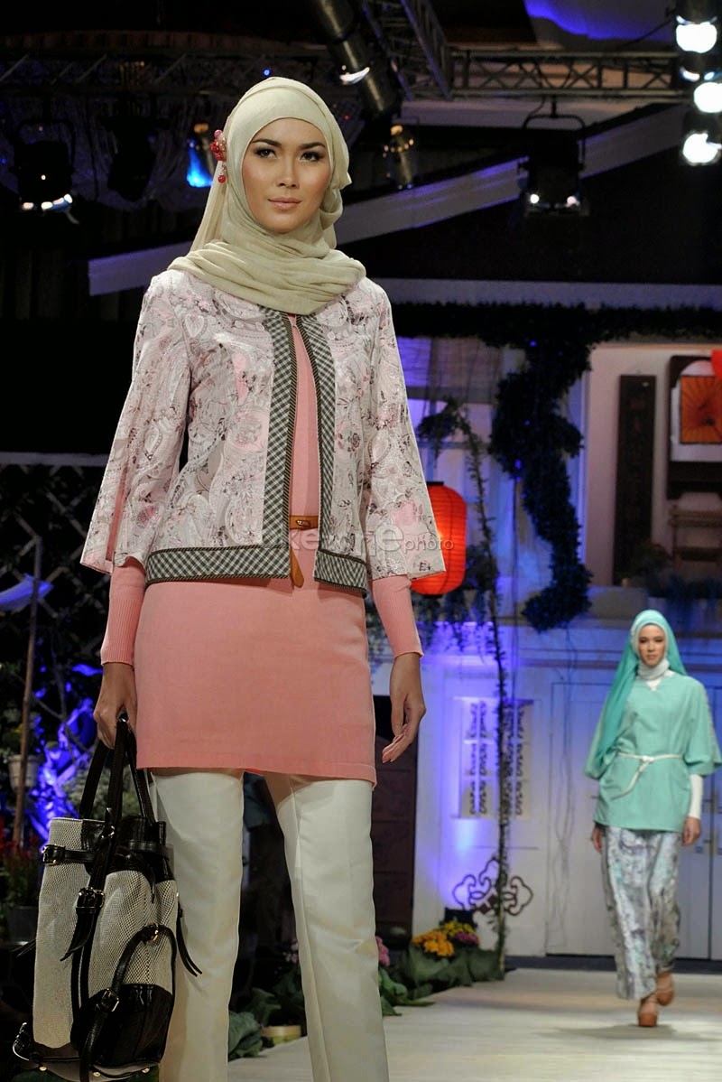 16 Contoh Baju  Muslim Kerja  Modis Terbaru Kumpulan Model Baju  Muslim Terbaik dan Terpopuler