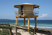 The lifesaver's tower at Elouera Beach, one of the patrolled beaches in the . (elouera beach tower)