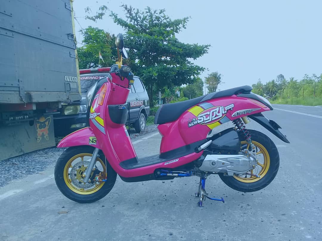 58 Foto Modifikasi Motor Scoopy Ring 12 Lebih Ciamik