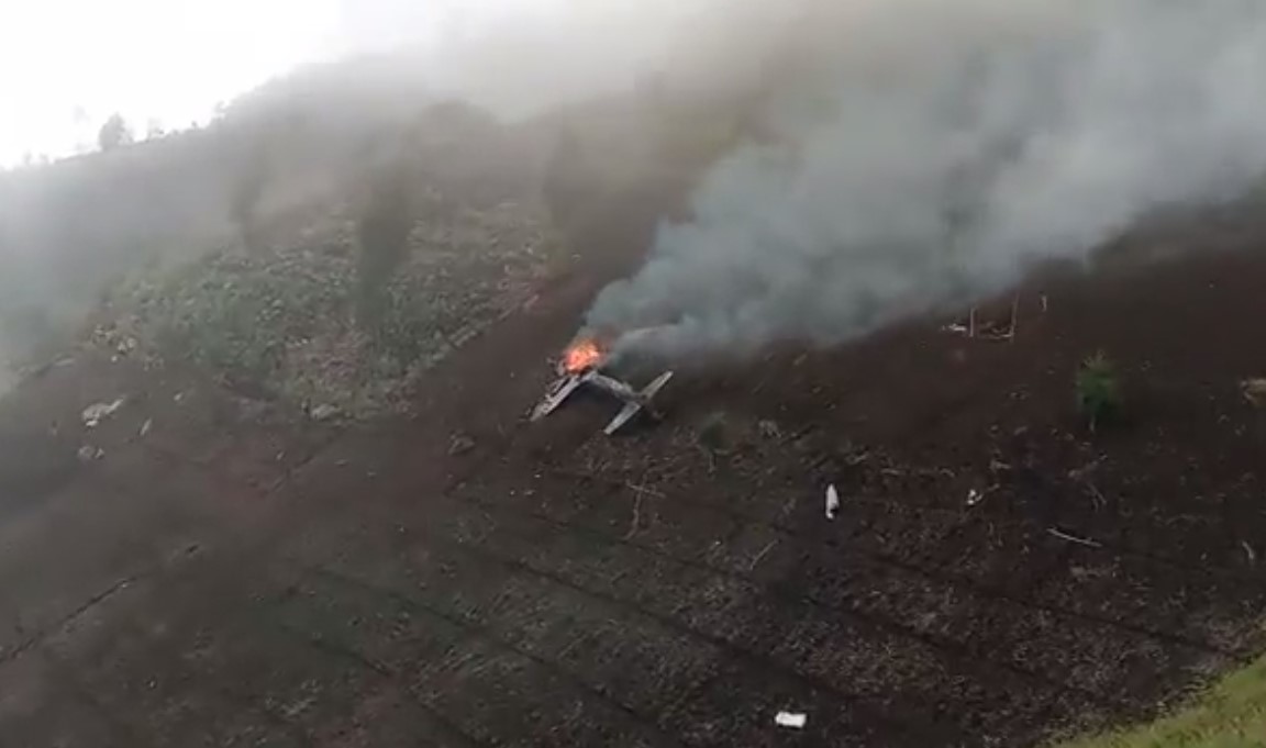 pesawat super tucano tni au jatuh di lereng gunung bromo pasuruan