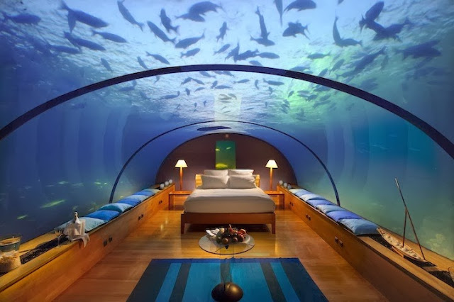 Underwater hotel