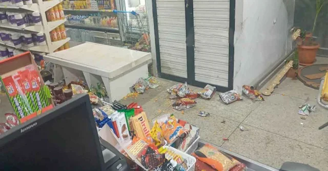 Video de la explosión de una granada lanzada a un supermercado del Zulia