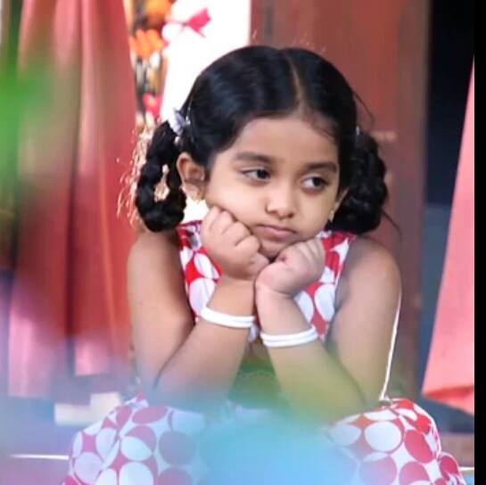 Child actress Niranjana as Malootty 