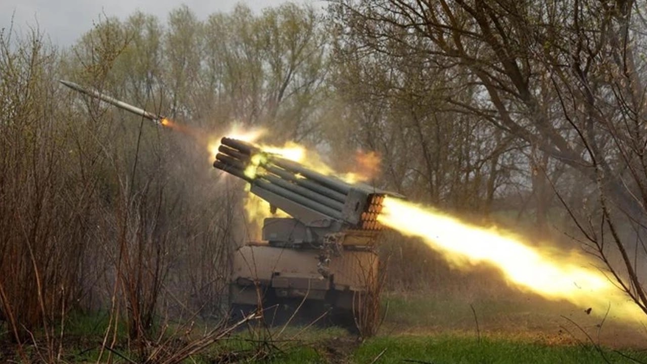 Nga hạ hơn 200 lính Ukraine, phá hủy kho vũ khí gần điểm nóng giao tranh - 1