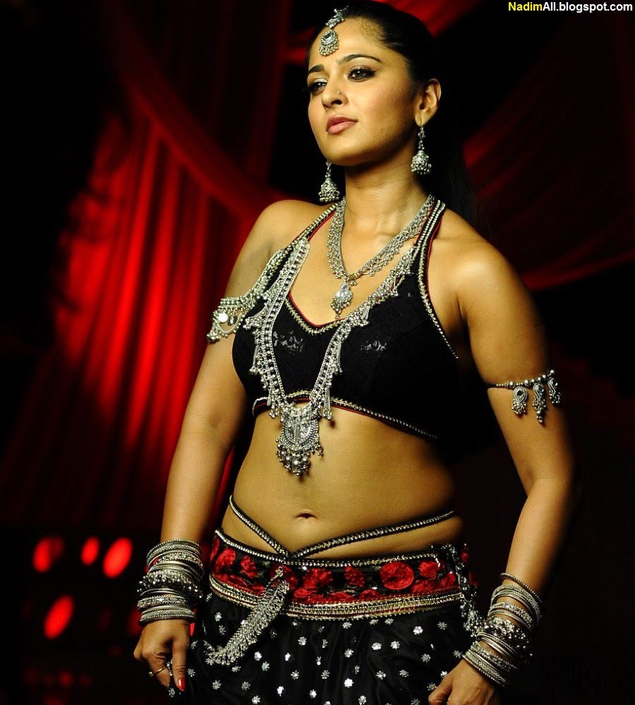 anushka-shetty-hot-2012