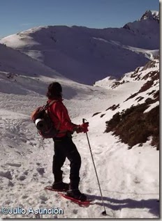 Ruta de raquetas de nieve en el valle del Roncal